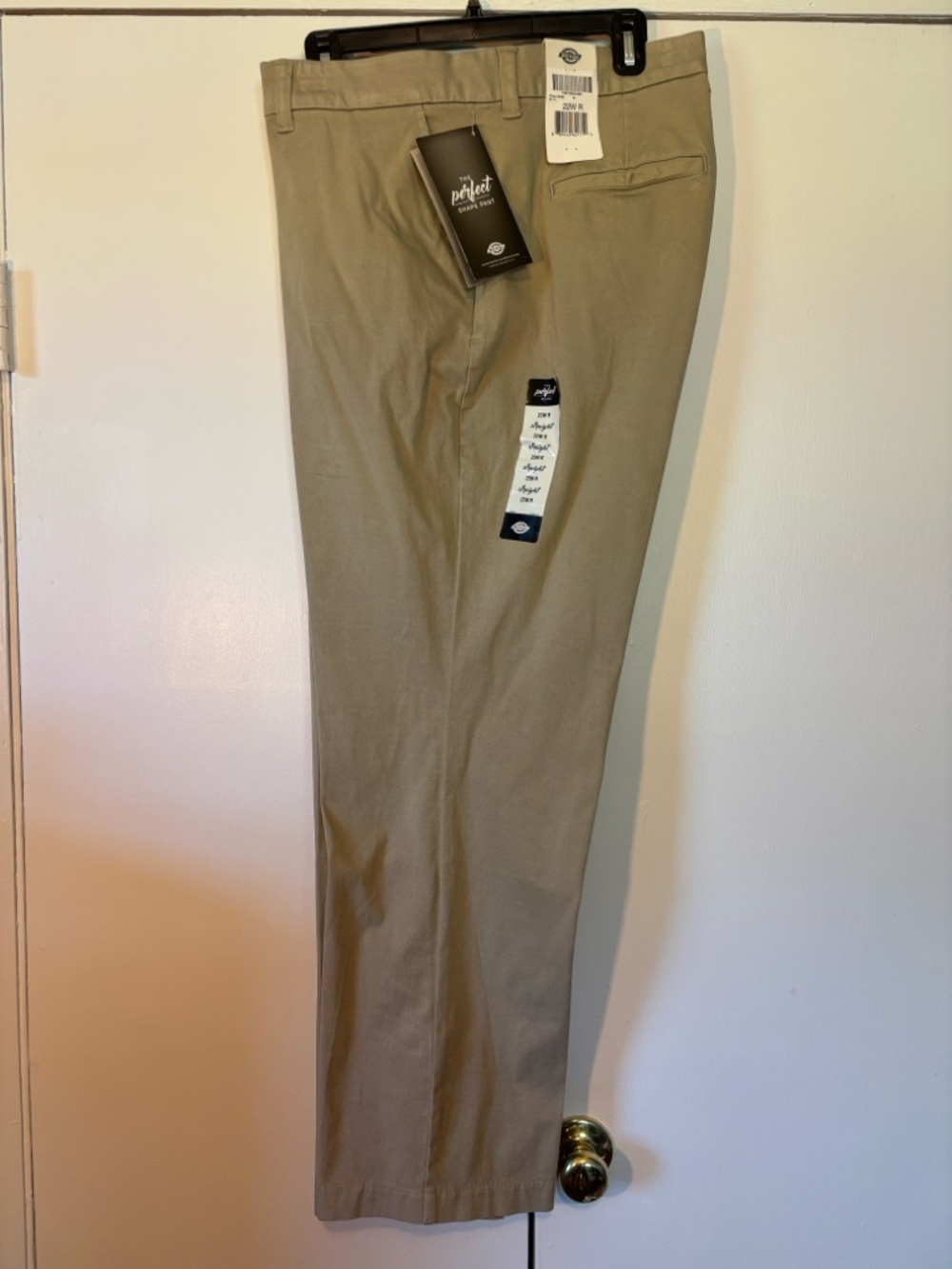 Dickies Women’s Straight-Leg Khaki Chinos - Tan Size 22W